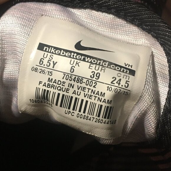 Nike Black Fabric Sneakers With Pink Sole - Picture 4 of 10